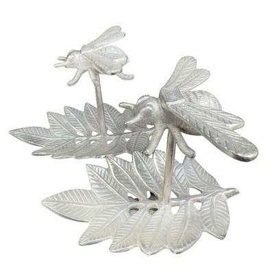 Vintage Queen Bee Wall Having Wall Decor Metal Wall Art Set 2 Bee On Leafs Decor