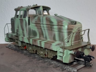 Märklin/AMM-UNIKAT Spur 1 / DC Diesellokomotive Henschel DHG 500 in Tarnfarbe 
