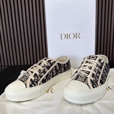 Walk  n  Dior Sneaker Deep Blue Dior Oblique Embroidered Cotton Low Top