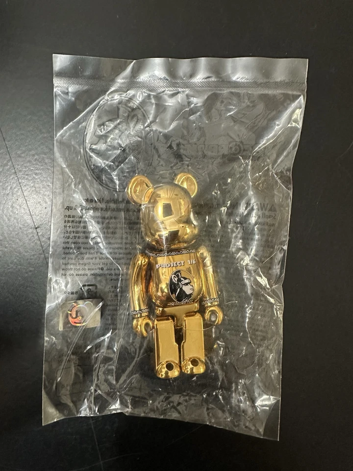 Medicom Be@rbrick 2014 Centurion AE Sealed Gold Chrome 100% Golden Bearbrick 1/6 - Image 4 of 4