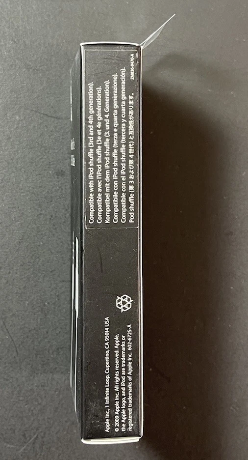 Official Apple iPod shuffle USB Cable [ White ] NEW - Image 4 of 4