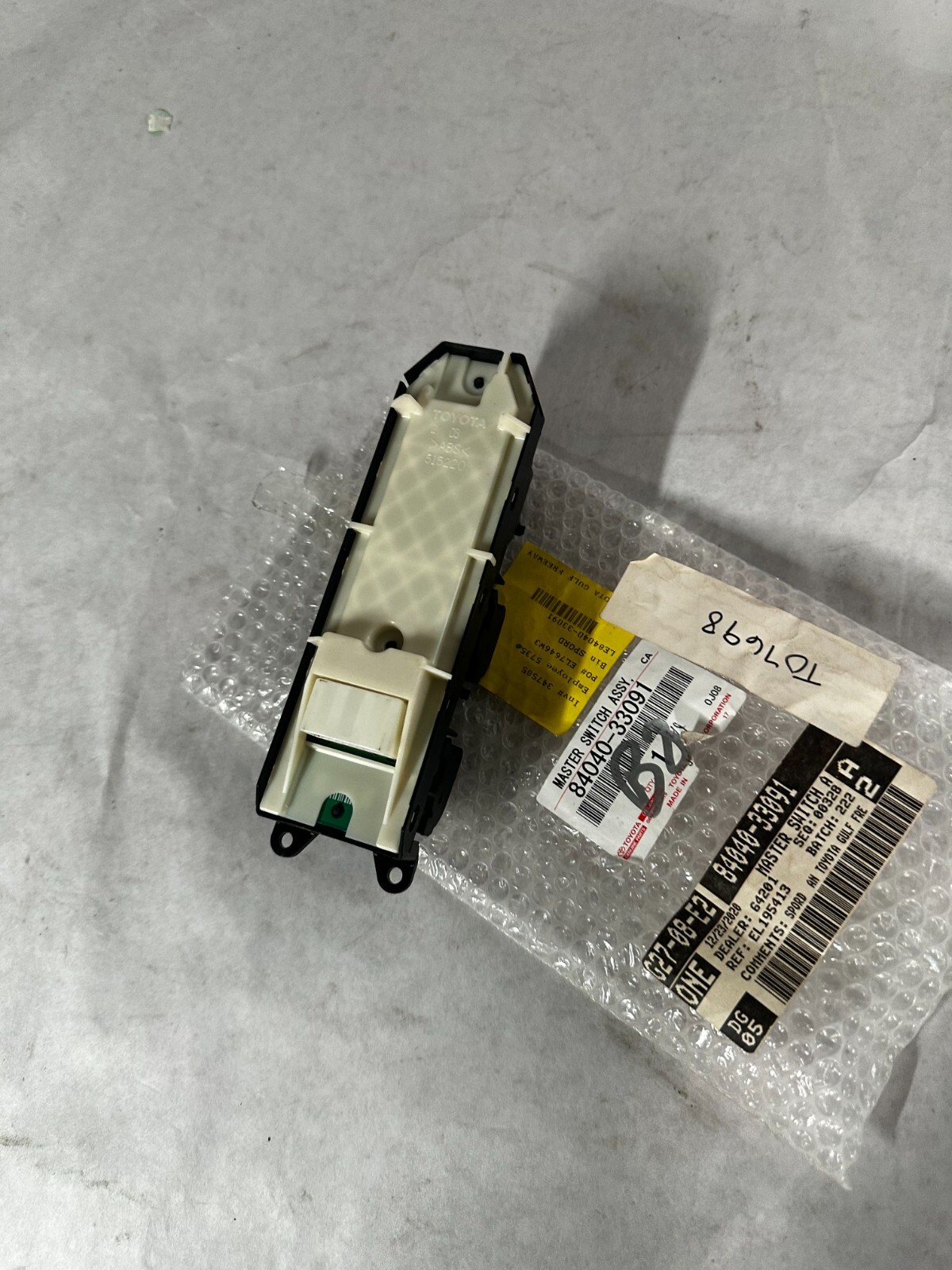 2016 Lexus Es300h Front Door Switch Drivers Window 84040-33091 OEM  