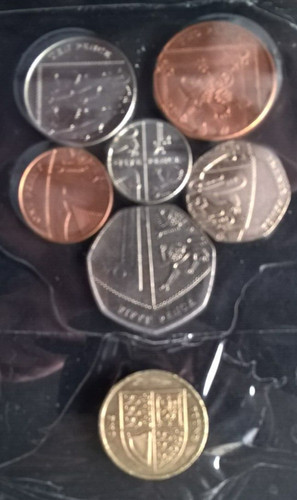 "2014" Seven Coin 'Shield Set' 1 Pound, 50 pence, 20 p, 10 p, 5 p, 2 p, 1 p.