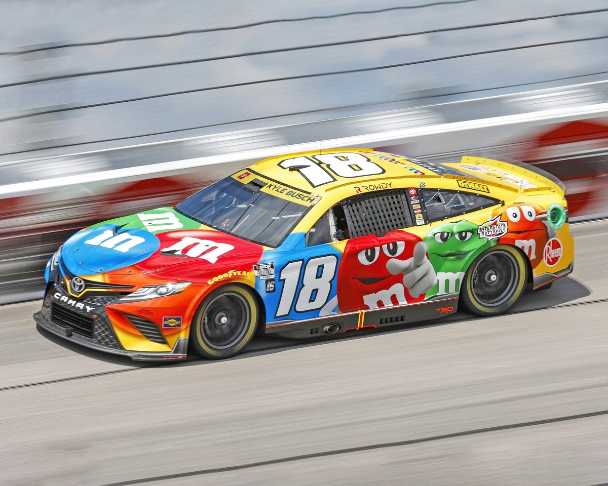 Kyle Busch #18 NASCAR 8