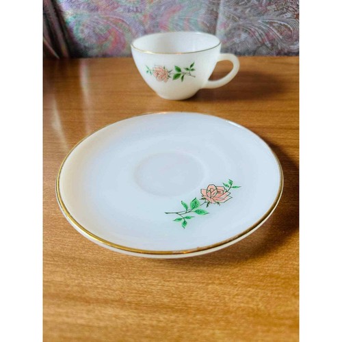 Vintage Anchor Hocking Fire king oven ware tea, cup and saucer - Picture 8 of 10