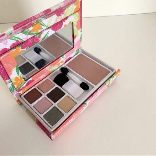 Elizabeth Arden Makeup Palette - Picture 8 of 10