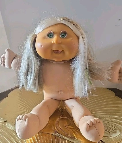 Cabbage Patch Doll- Golden Hair Blue Eyes & Eyelashes. Play Along 2006