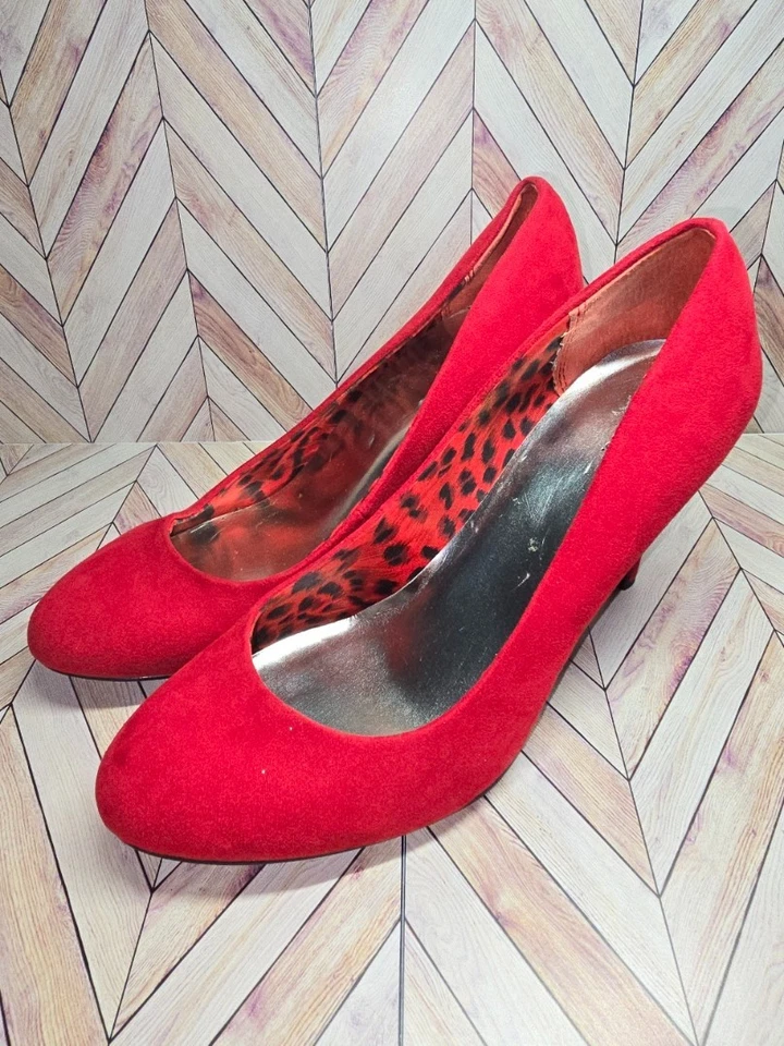 Zapatos de tacón Style & Co para mujer de gamuza roja con estampado de leopardo rojo talla 8 Foto 2 de 4