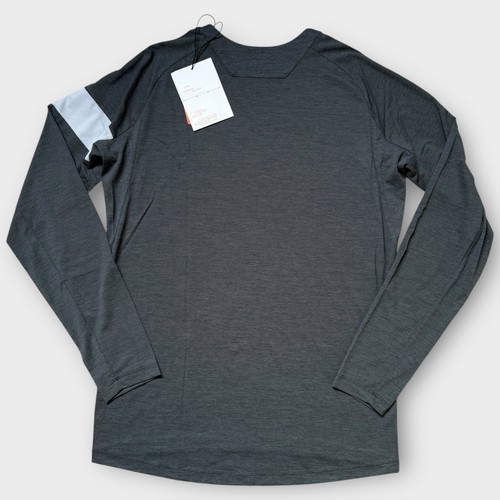 Rapha Herren Trail Technical T-Shirt Langarm mit Reparaturset Neu mit Etikett Größe Small - Bild 2 von 6