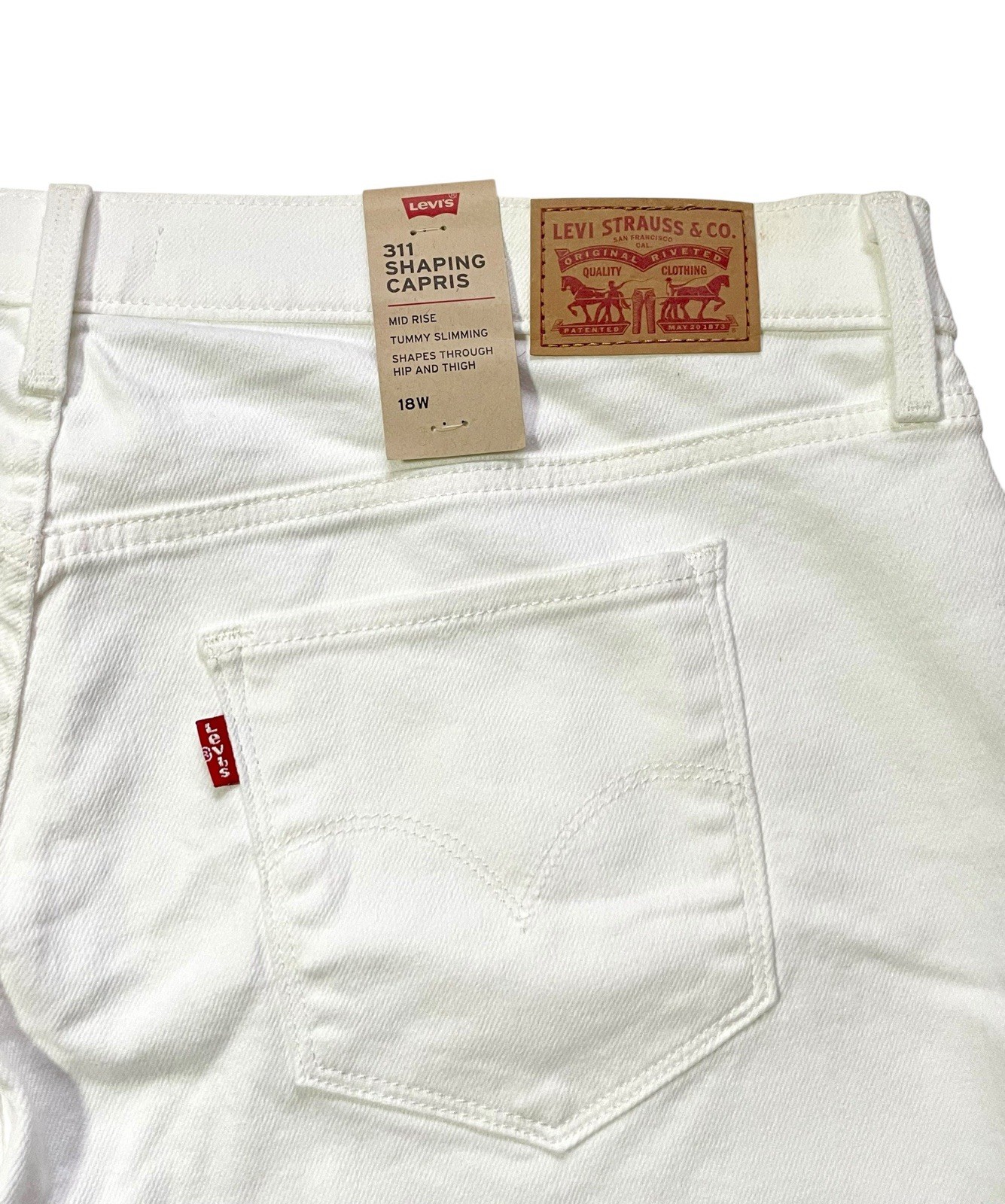 NWT Levi’s 311 Shaping Skinny Mid-Rise Capri White Jeans Women’s Plus Size 18W thumbnail 5