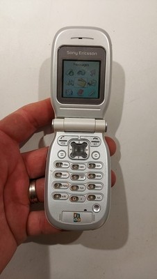 1305.Sony Ericsson Z200Very Rare - For Collectors - Unlocked
