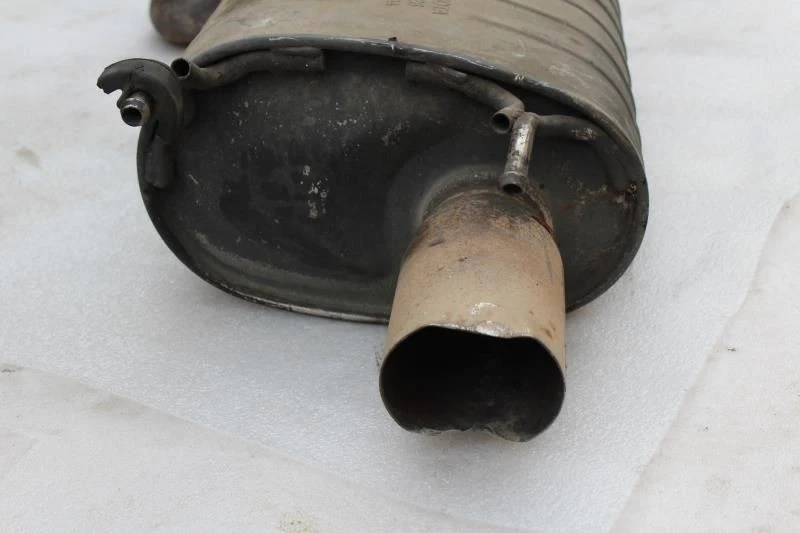 2001 2002 2003 2004 2005 LEXUS IS300 EXHAUST MUFFLER TAIL PIPE AUTOMATIC A/T Foto 4 de 4