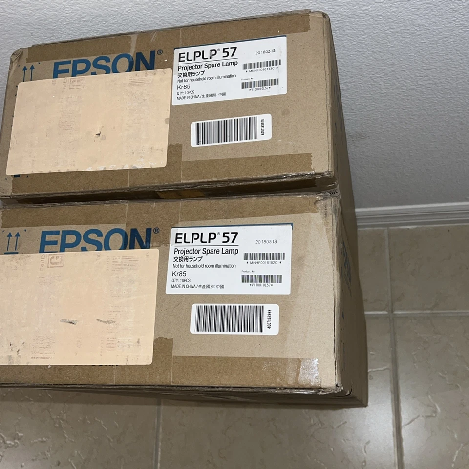 Genuine OEM EPSON ELPLP57 Project Spare Lamp - NEW - Image 4 of 4