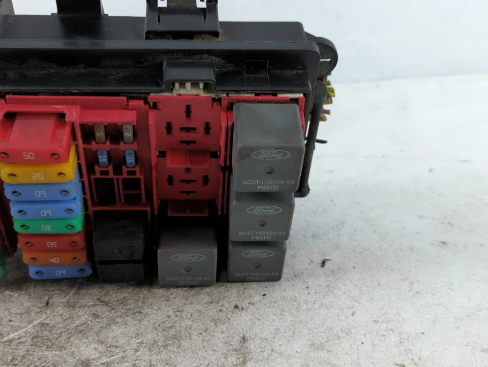 Chevrolet V3500 2000 caja de fusibles caja de fusibles módulo de relé UNIP4 Foto 4 de 4