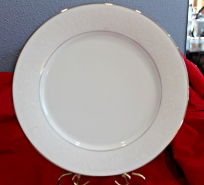 NEW Noritake Ranier 6909 China 5-Piece Place Settings