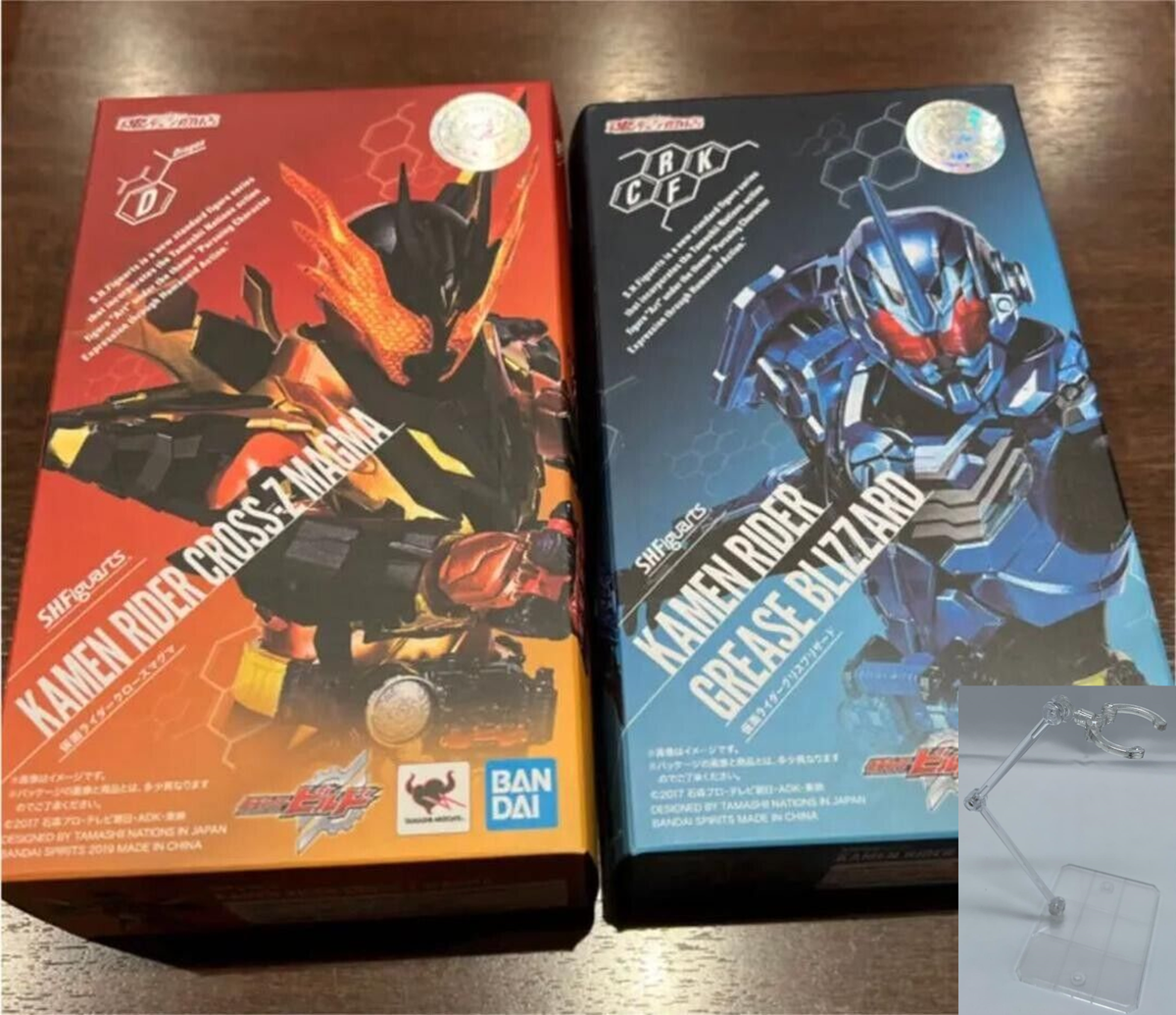 SH Figuarts Kamen Rider Build CROSS-Z MAGMA & GREASE BLIZZARD