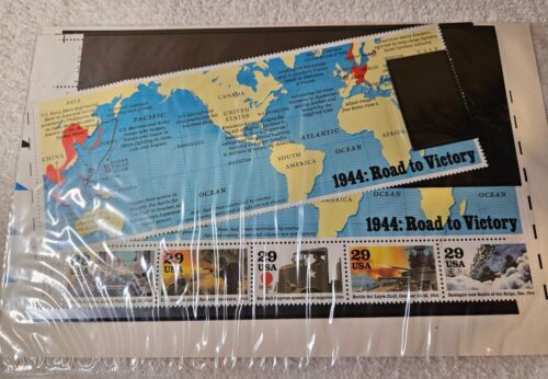 USPS World War II Remembered 4 Books w/Some Stamps 1941/42/43/44 - Foto 10 di 10