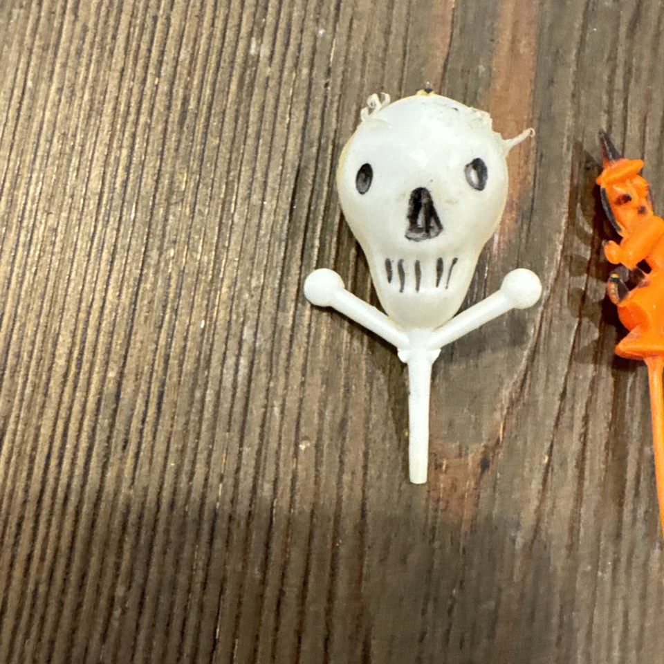 De colección Halloween Pasteles Toppers Esqueleto Bruja Plástico Duro Cupcake Picks Foto 2 de 4