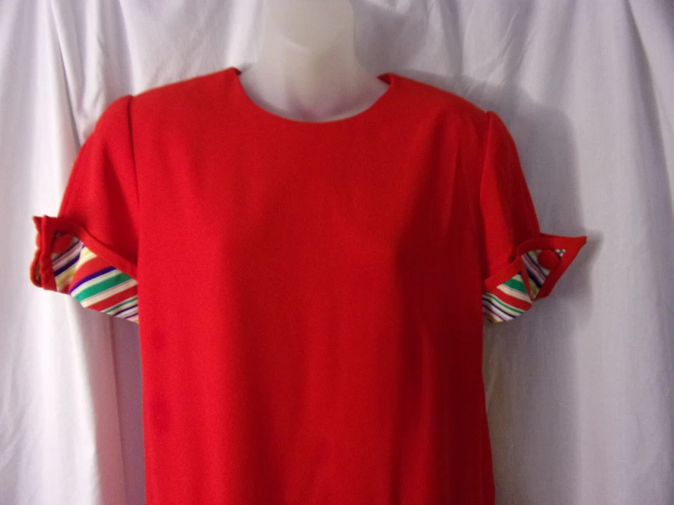 Vestido Vaina Vintage Bill Rojo Blass Estilo Midi Clásico Botón Espalda 10 Foto 3 de 4