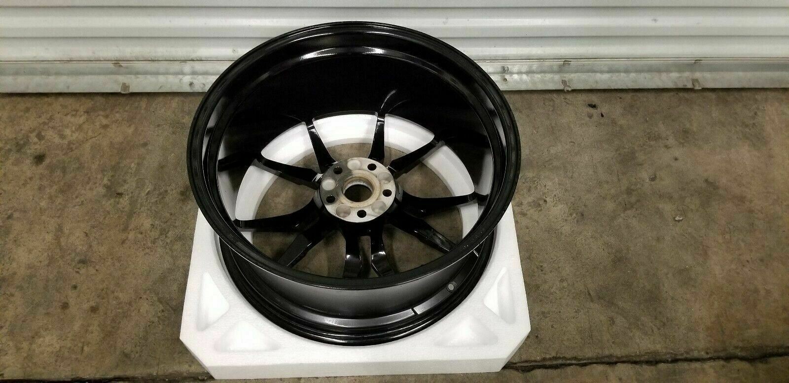 LAMBORGHINI AVENTADOR DIONE FRONT WHEEL RIM OEM 470601017T 