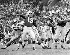 Here's Johnny! Top 10 Johnny Unitas Football Cards 30