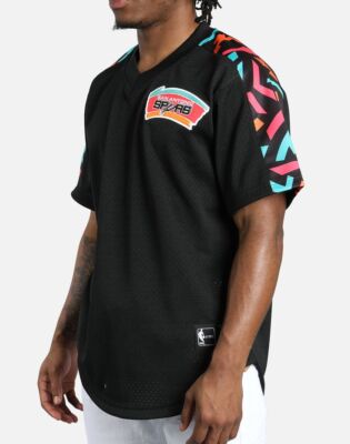 SAN ANTONIO SPURS NBA OFFICIAL MITCHELL & NESS HWC MESH V-NECK