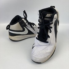 Nike Youth Team Hustle D7 Basketball Shoes, 3Y US White Black 747999-101 2015