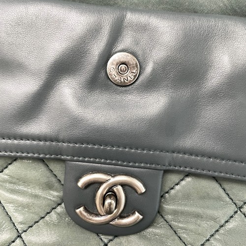 Chanel 19 Bag Green Silver Tone Quilted Aged Calfskin Leather Shoulder Handbag - Picture 22 of 24