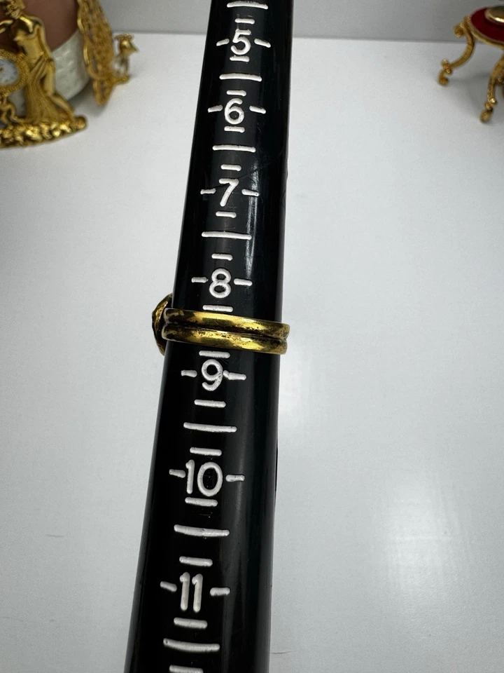 Anillo de doble banda de latón brutalista vintage con orbe de vidrio verde tamaño 8,5 Foto 3 de 4