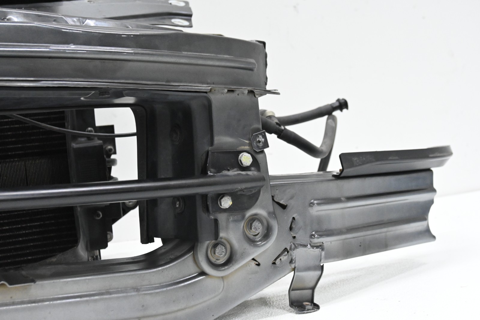 ⭐ 03-07 Maserati Quattroporte Front Nose End Radiator Support Fan  Assembly Oem