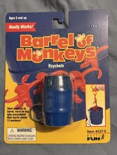 1998 Basic Fun Barrel Of Monkeys Keychain New In Package 
