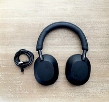 SONY WH-1000XM5 Wireless Noise Canceling Over Ear Headphones ChargingCable Black