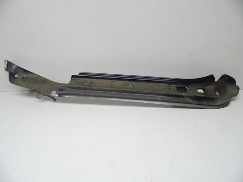 Halter Träger Führung Aufnahme f. Kotflügel rechts VW Touareg (Typ:7L)