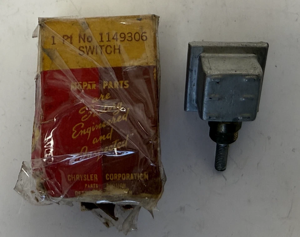 Interruptor de control de luz de lámpara de mapa Desoto S-11 1946-1948 1149306 NOS Foto 3 de 4