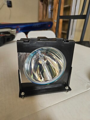Phillips UHP Replacement Lamp Mitsubishi DLP 