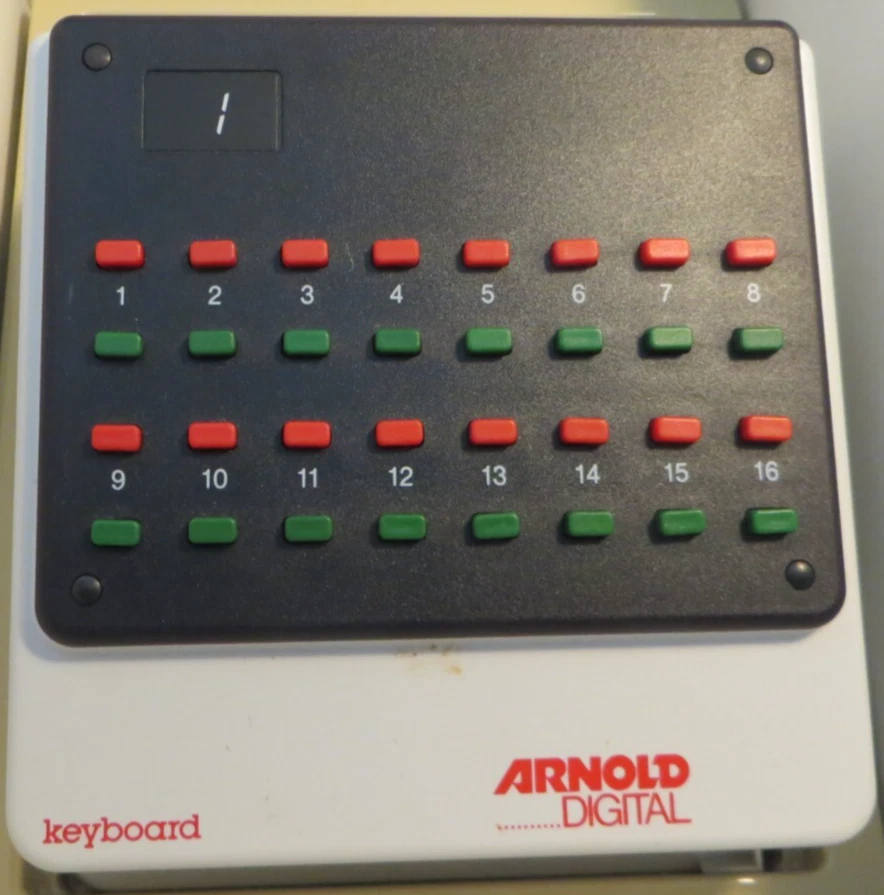 Arnold Rapido N - Rails - 12 points sans moteur - Catawiki
