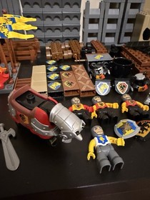 LEGO DUPLO  4777? 4775? KNIGHTS' CASTLE  BULK LOT OVER Over 200 Pieces