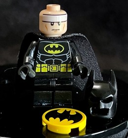 BATMAN 89 STYLE MINIFIGURE w/CAPE & BAT LOGO 7785 7783 7781 &bull; LEGO BATMAN