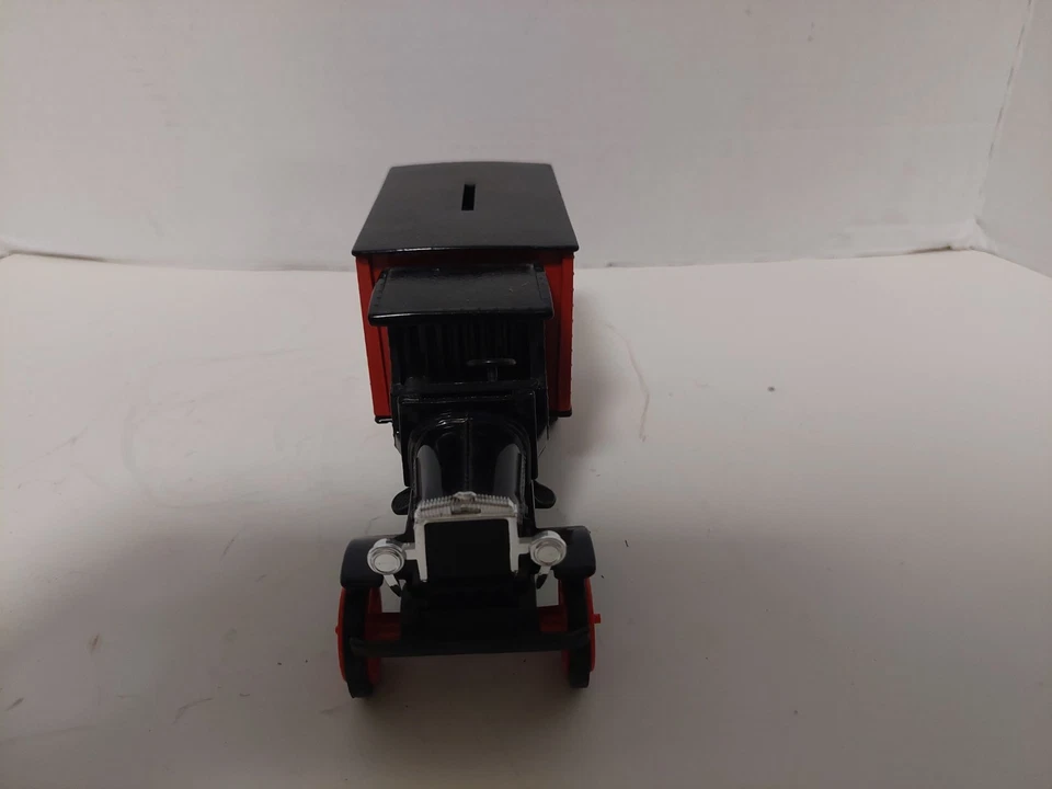 Banco de camión ERTL Farmall McCormick Kenworth Die Cast 1925 sin llave 7 1/4 de longitud Foto 4 de 4
