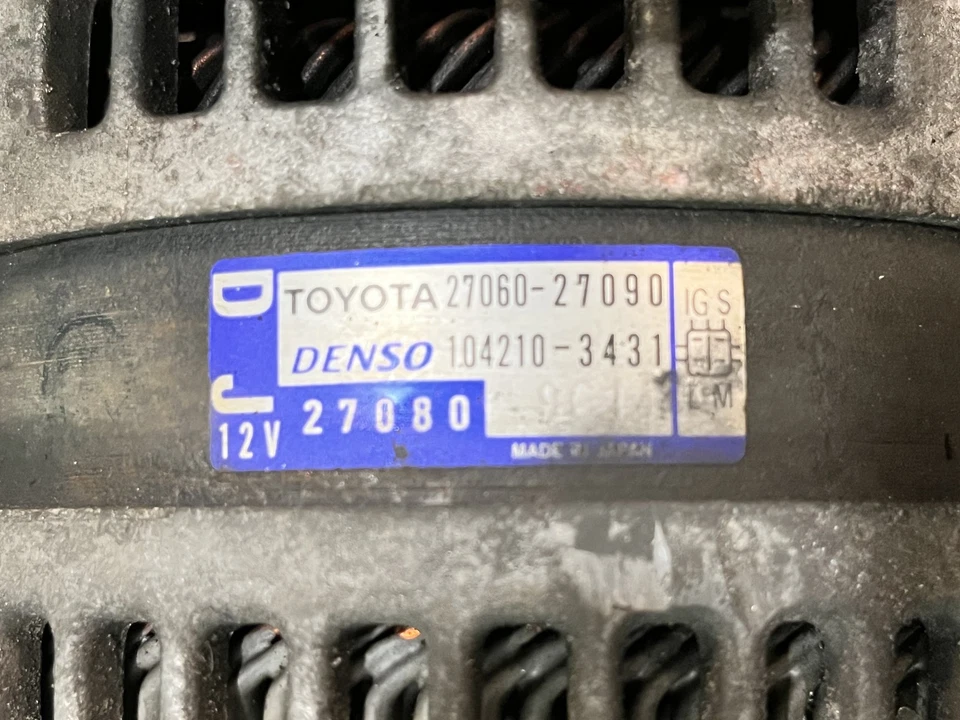 Alternateur / TOYOTA AVENSIS 2 T250 / 2.0 D4D / 2706027090 / 1042103431 - Photo 3/4