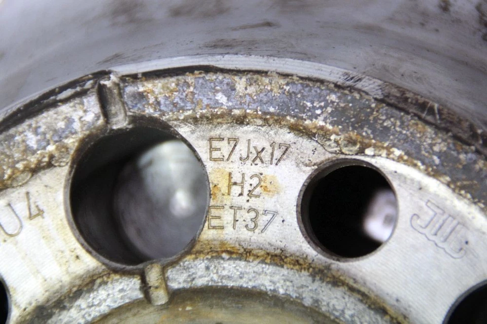 Rim Set 7x17 ET37 Audi Q5 8RB 8R0601025E Alloy Wheels 01-2017 - Image 4 of 4