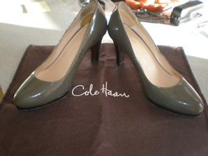 olive colored pumps