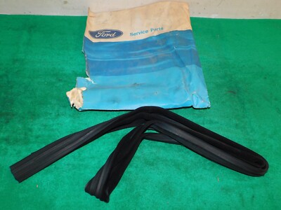 1981-1985 Escort Lynx 2-Door Hatchback NOS RH DOOR GLASS UPPER RUN WEATHERSTRIP