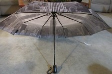 NEW YORK UMBRELLA EMPIRE STATE BUILDING CITY SKYINE BLACK/WHITE PUSH BUTTON 36"