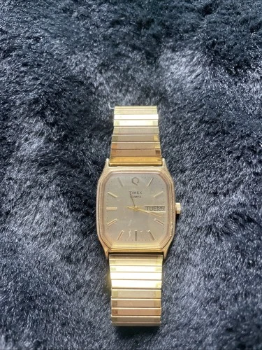 Timex Quartz Gold Tone Day-Date Men’s Watch Vintage 1980s – No Battery