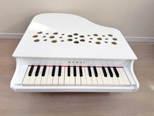 KAWAI Mini Grand Piano 1162 32 Key White / Good condition