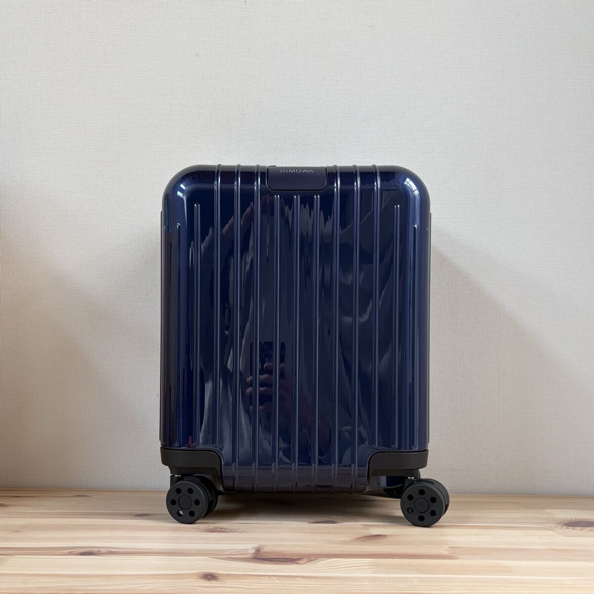 Rimowa Essentials Lite Mini 19L Navy 4 wheels Carry Case Suitcase