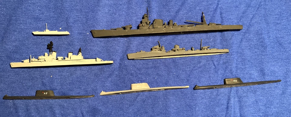 1:1250, 7x Modellschiffe, Fa. Trident, Zerstörer, Kreuzer, U-Boote