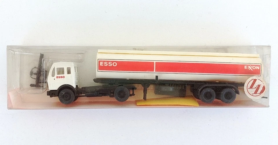 Roskopf 1:87 #533 Mercedes Benz 1225 LS/36 Tanksattelzug ESSO - Immagine 2 di 2