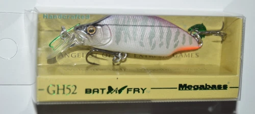 megabass bat a fry great hunting gh52 fast sink 44mm crank purple back halation